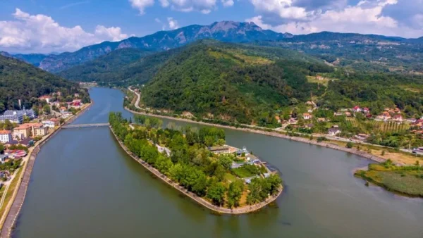 O zi de relaxare în apele termale – Cozia Aqua Park 30 Mai - imagine 2